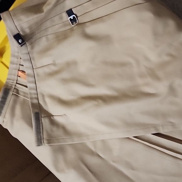 100% WOOL PLEATED WRAP  SKIRT MOFFAT WEAVERS SIZE 12 GIRLS WITH BUCKLES - Picture 5 of 7